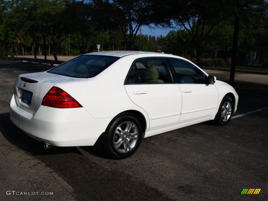 2007 Accord SE Sedan - Taffeta White / Ivory photo #3