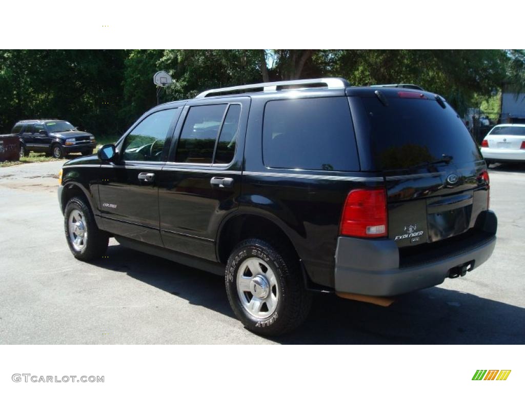 2002 Explorer XLS - Black Clearcoat / Graphite photo #5