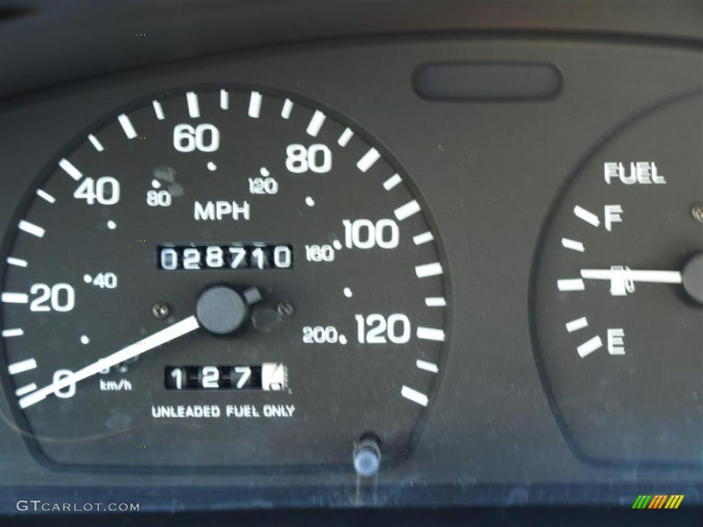 1997 Sentra GXE - Platinum Gold Metallic / Tan photo #19