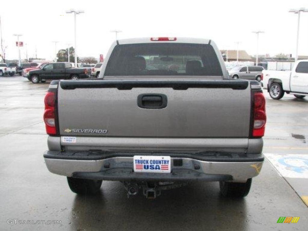 2007 Silverado 1500 Classic LT  Z71 Crew Cab 4x4 - Graystone Metallic / Dark Charcoal photo #13