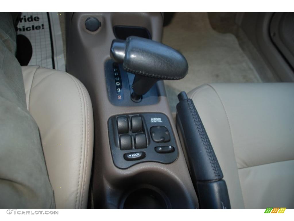 2000 S Series SL2 Sedan - Green / Tan photo #18