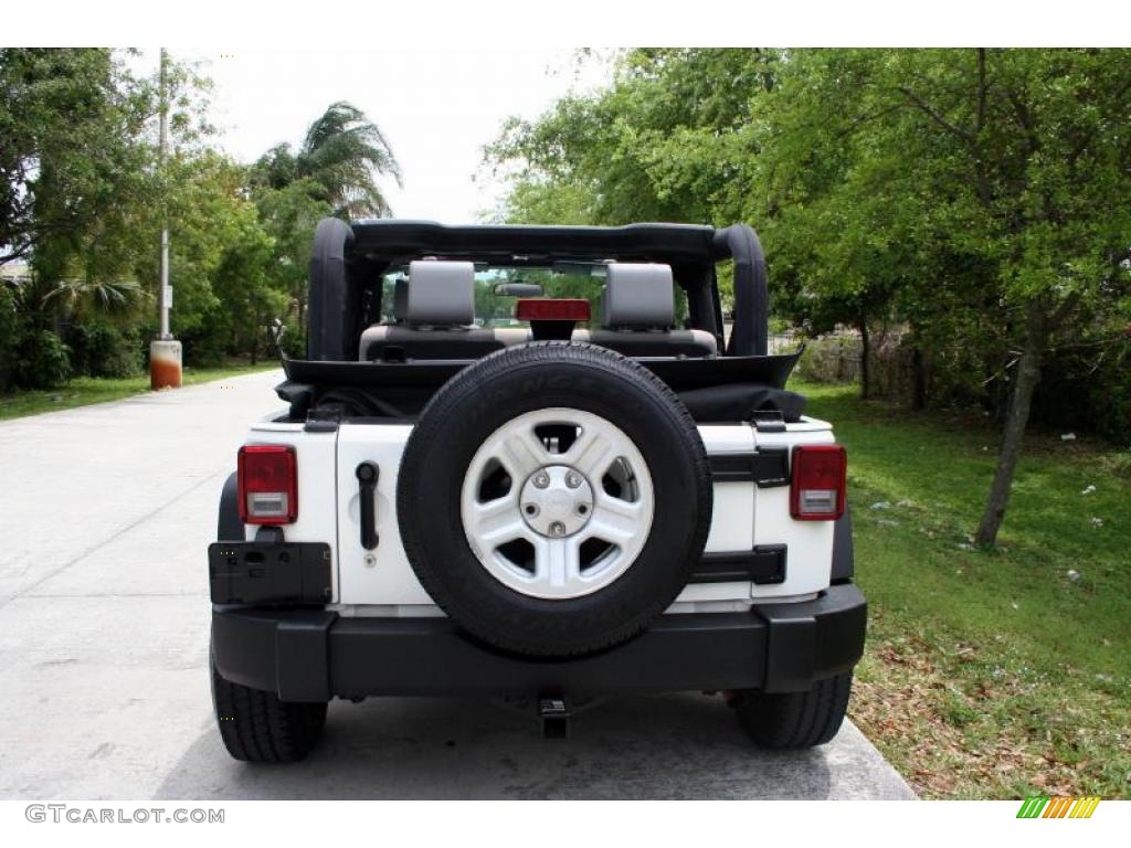 2007 Wrangler X 4x4 - Stone White / Dark Slate Gray/Medium Slate Gray photo #8