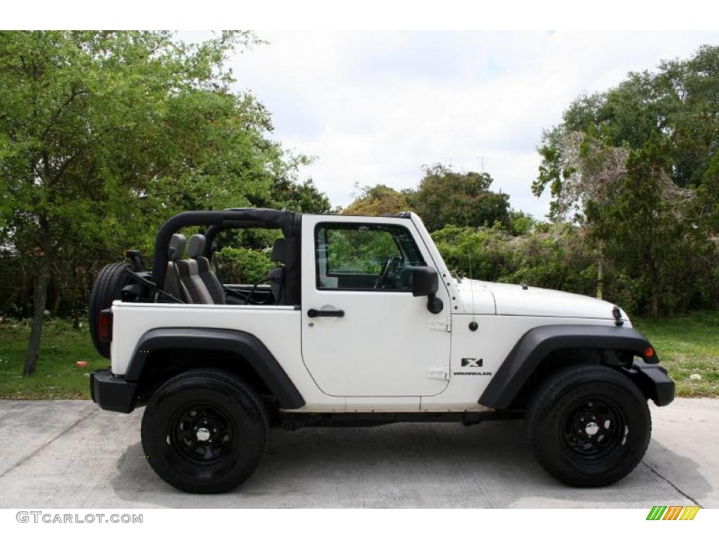 2007 Wrangler X 4x4 - Stone White / Dark Slate Gray/Medium Slate Gray photo #11