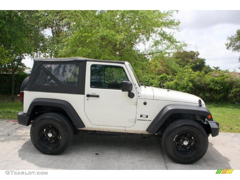2007 Wrangler X 4x4 - Stone White / Dark Slate Gray/Medium Slate Gray photo #32