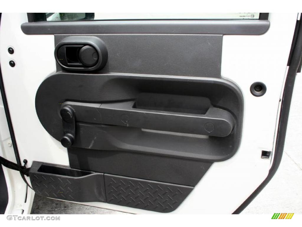 2007 Wrangler X 4x4 - Stone White / Dark Slate Gray/Medium Slate Gray photo #48