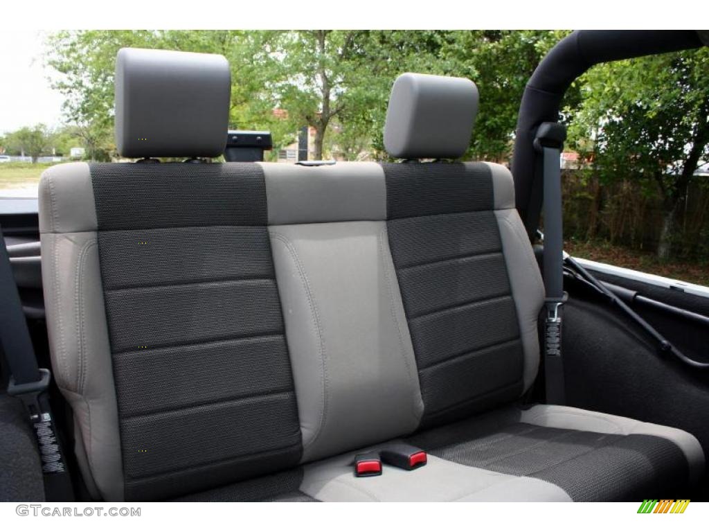 2007 Wrangler X 4x4 - Stone White / Dark Slate Gray/Medium Slate Gray photo #58