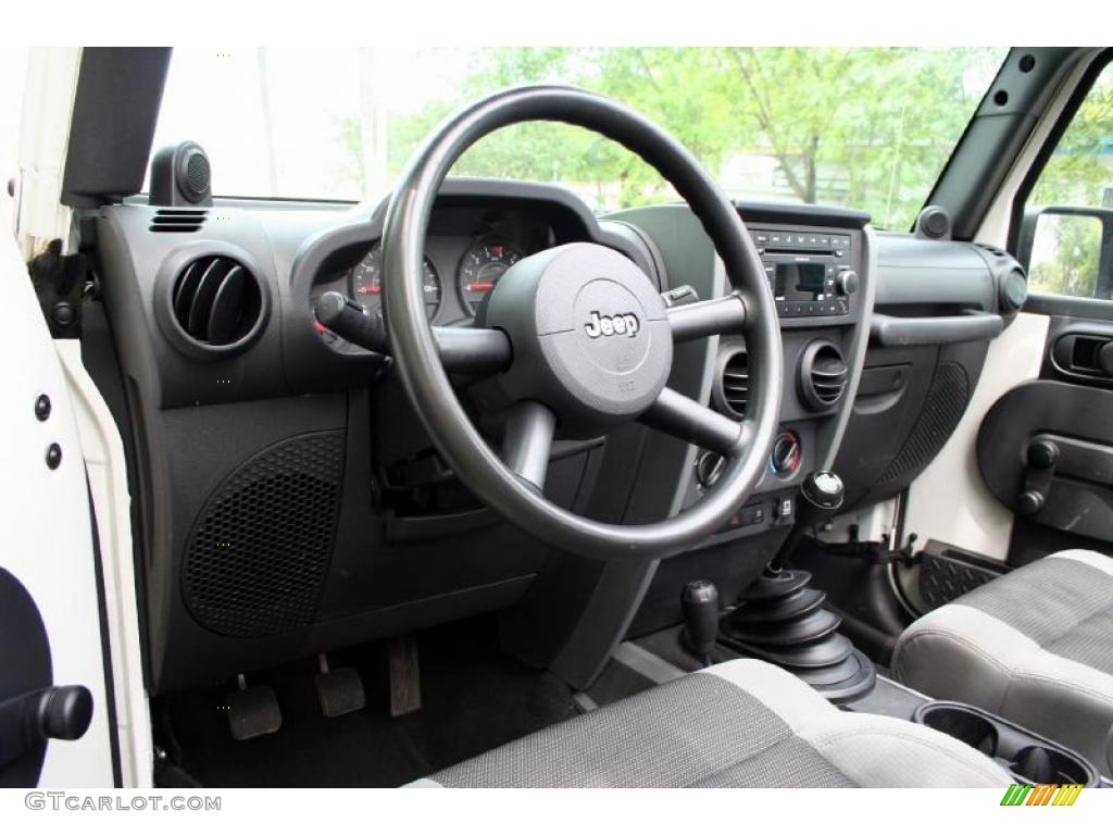 2007 Wrangler X 4x4 - Stone White / Dark Slate Gray/Medium Slate Gray photo #63