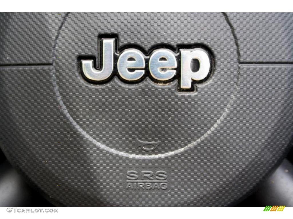 2007 Wrangler X 4x4 - Stone White / Dark Slate Gray/Medium Slate Gray photo #75