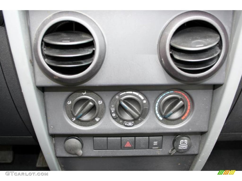 2007 Wrangler X 4x4 - Stone White / Dark Slate Gray/Medium Slate Gray photo #78