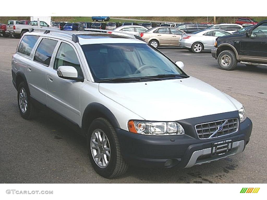 2007 XC70 AWD Cross Country - Ice White / Taupe photo #22