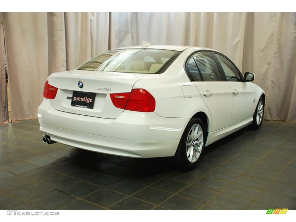 2010 3 Series 328i xDrive Sedan - Alpine White / Beige photo #2