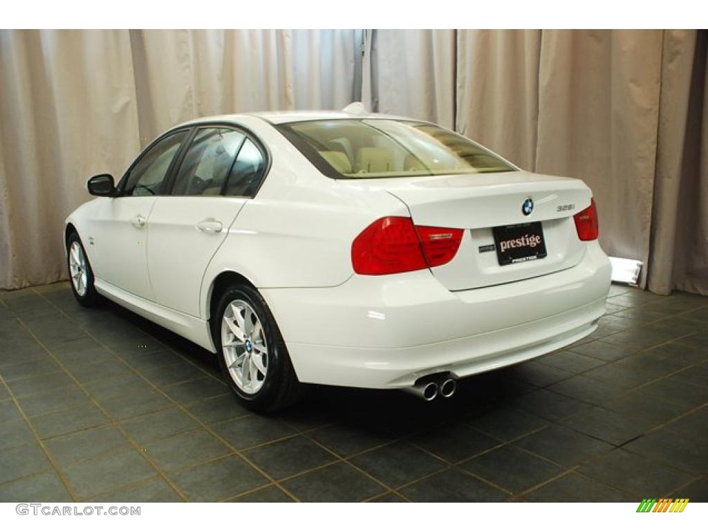 2010 3 Series 328i xDrive Sedan - Alpine White / Beige photo #4