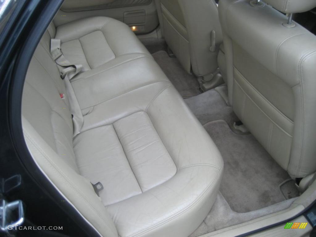 1993 Legend L Sedan - Canterbury Green Metallic / Ivory photo #28
