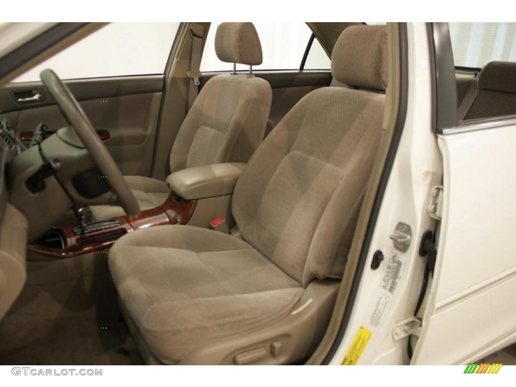 2002 Camry XLE - Super White / Taupe photo #11