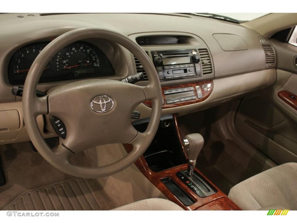 2002 Camry XLE - Super White / Taupe photo #12