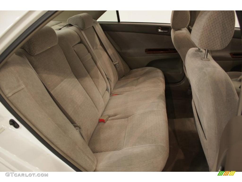 2002 Camry XLE - Super White / Taupe photo #20