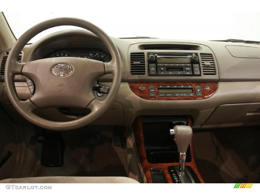 2002 Camry XLE - Super White / Taupe photo #22