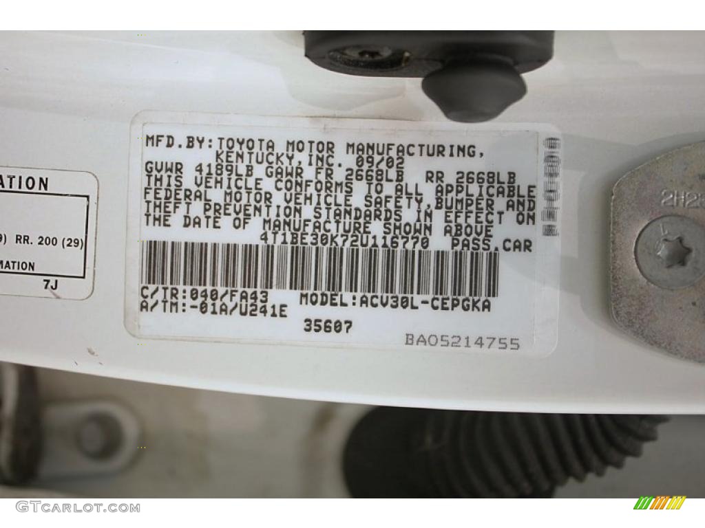 2002 Camry XLE - Super White / Taupe photo #27