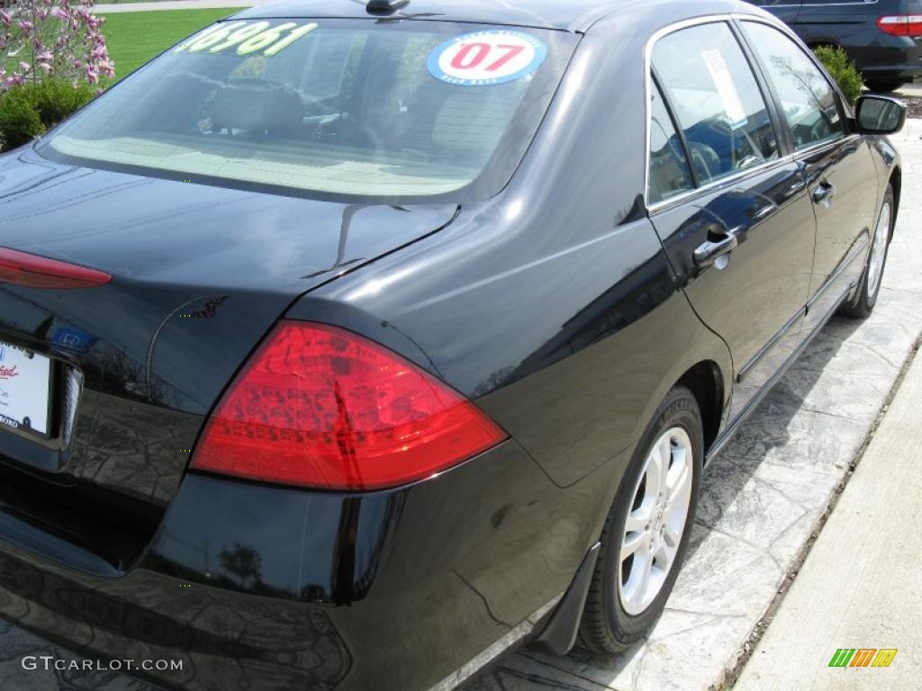 2007 Accord EX-L Sedan - Nighthawk Black Pearl / Ivory photo #8