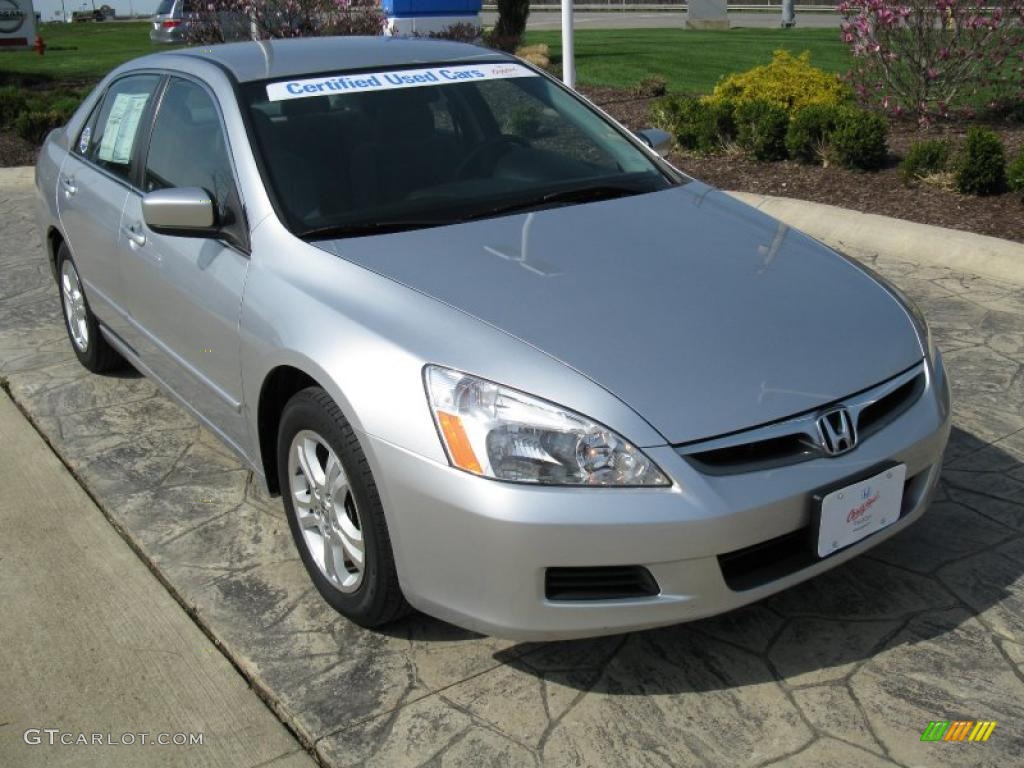 2007 Alabaster Silver Metallic Honda Accord Se Sedan #28528017 