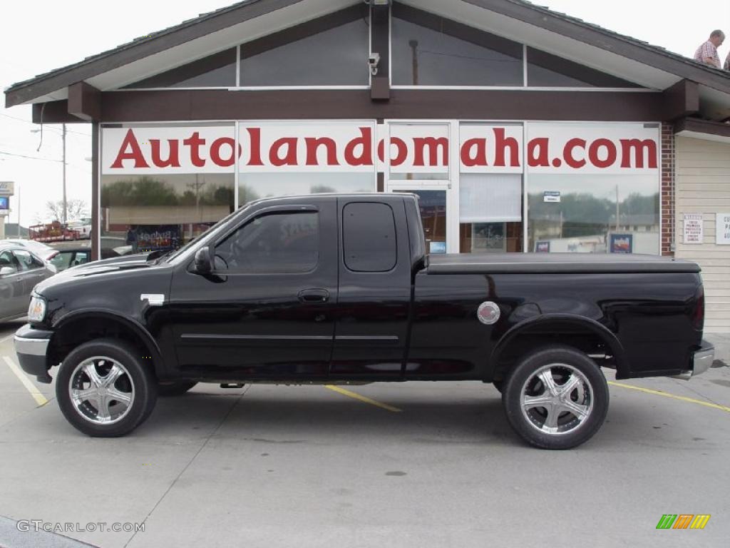 2000 F150 XLT Extended Cab 4x4 - Black / Dark Graphite photo #1