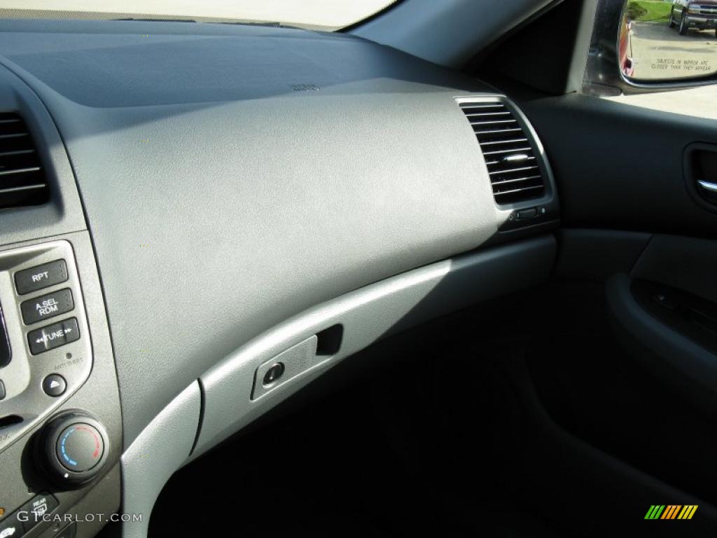 2007 Accord SE V6 Sedan - Moroccan Red Pearl / Gray photo #18