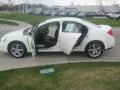 Ivory White - G6 V6 Sedan Photo No. 17