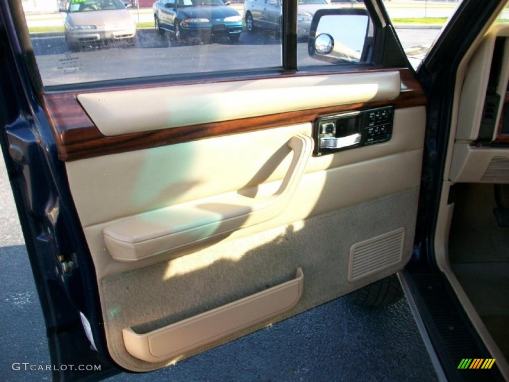 1996 Cherokee Country - Dark Blue Pearl / Tan photo #8