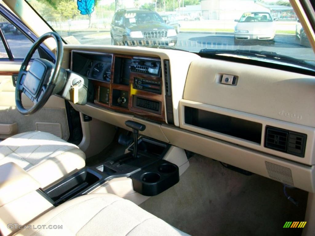 1996 Cherokee Country - Dark Blue Pearl / Tan photo #9