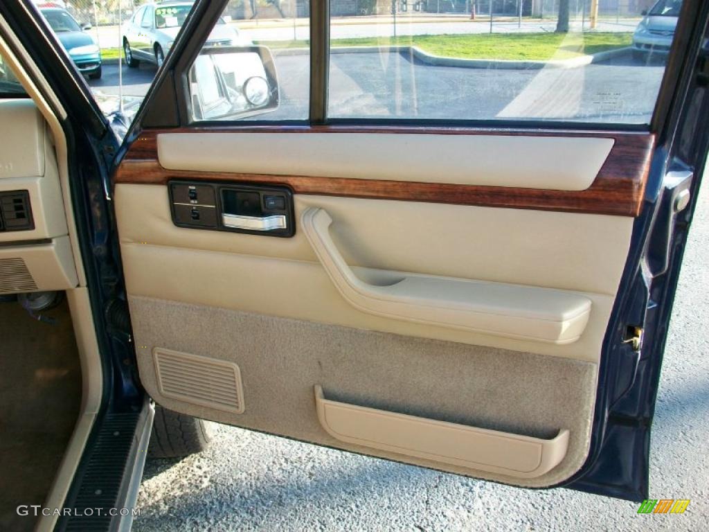 1996 Cherokee Country - Dark Blue Pearl / Tan photo #11