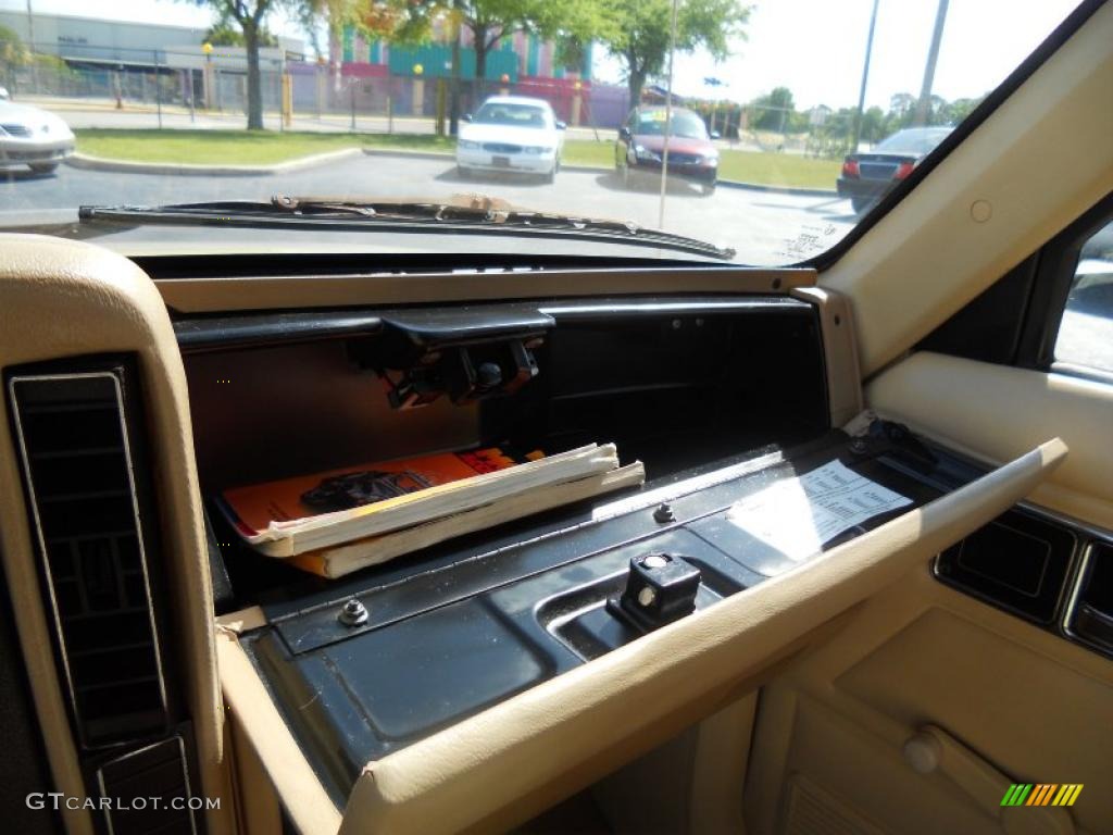 1989 Cherokee  - Sand Beige / Camel photo #15