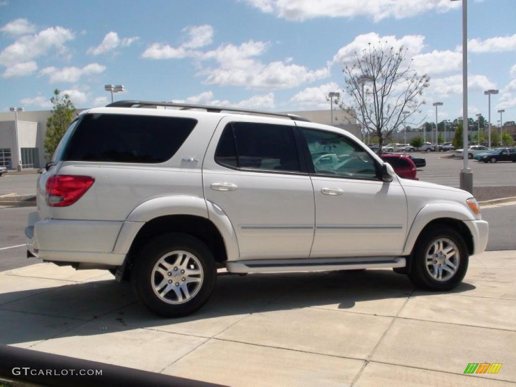 2007 Sequoia SR5 - Super White / Light Charcoal photo #5