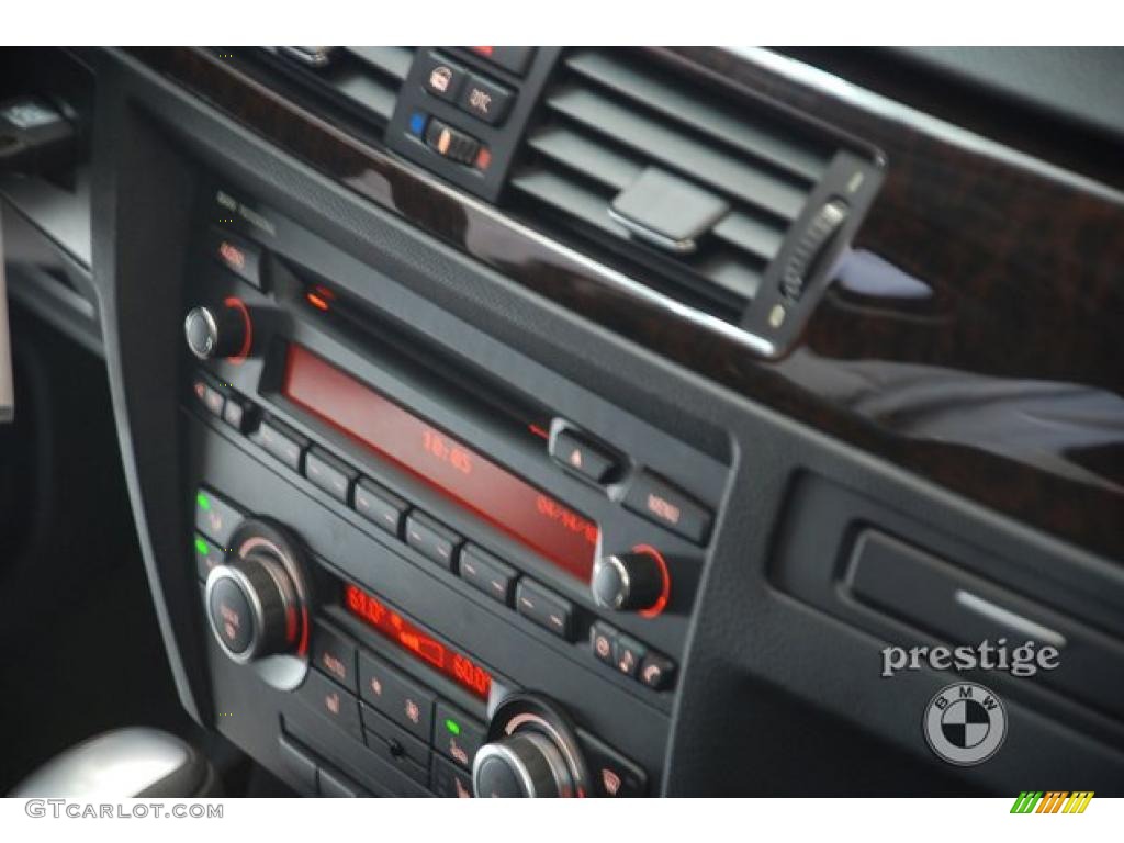 2010 3 Series 328i xDrive Sedan - Titanium Silver Metallic / Black photo #16