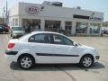 2006 White Kia Rio Sedan  photo #2