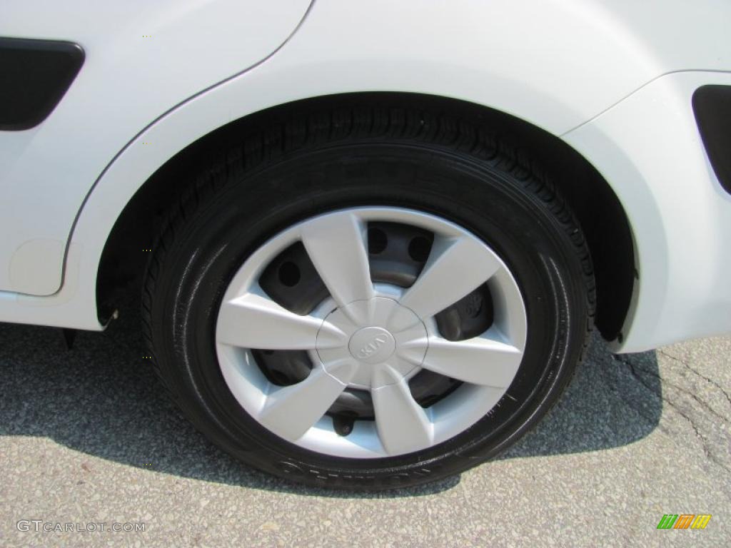 2006 Rio Sedan - White / Gray photo #4