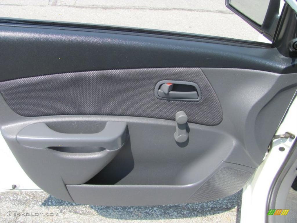 2006 Rio Sedan - White / Gray photo #9