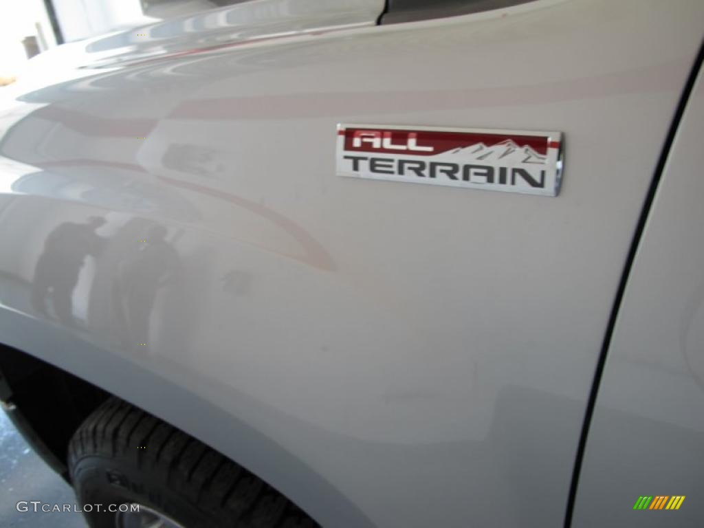 2010 Sierra 1500 SLT Crew Cab 4x4 - Pure Silver Metallic / Light Titanium/Ebony photo #4