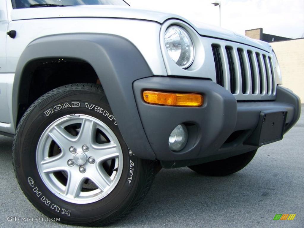 2002 Liberty Sport 4x4 - Bright Silver Metallic / Dark Slate Gray photo #2