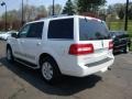 2009 White Platinum Tri-Coat Lincoln Navigator 4x4  photo #2