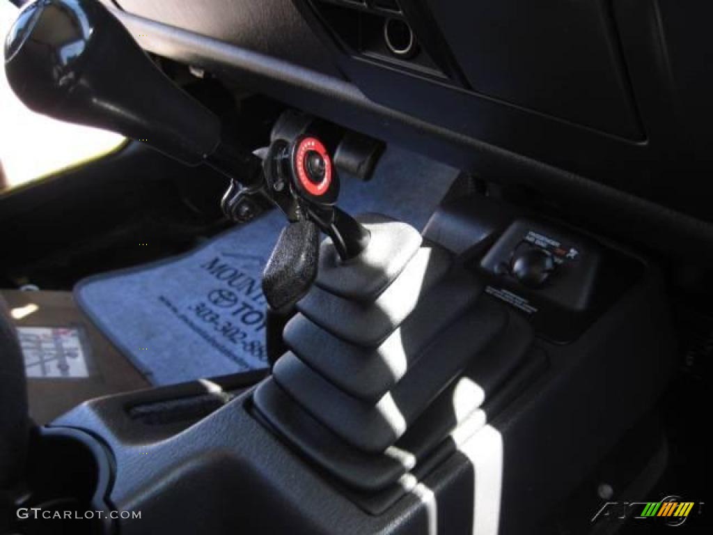 2001 Wrangler Sport 4x4 - Solar Yellow / Agate Black photo #19