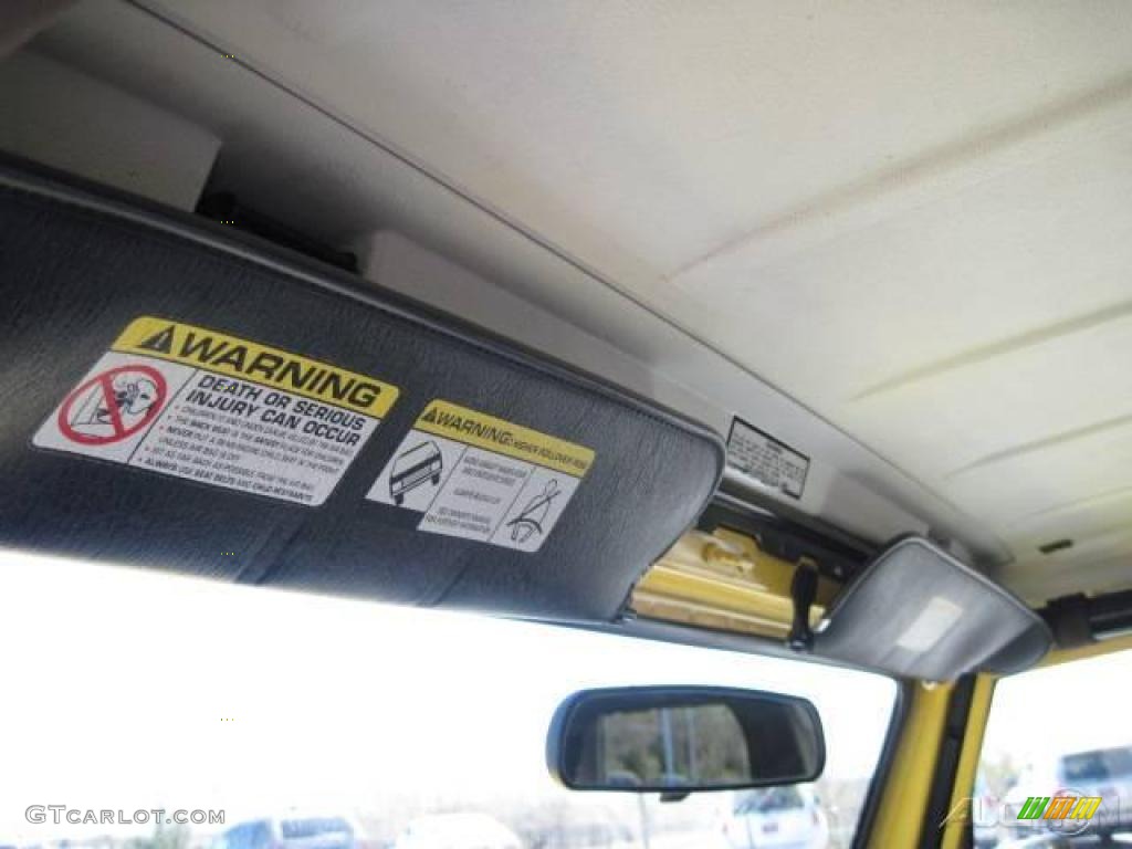 2001 Wrangler Sport 4x4 - Solar Yellow / Agate Black photo #22