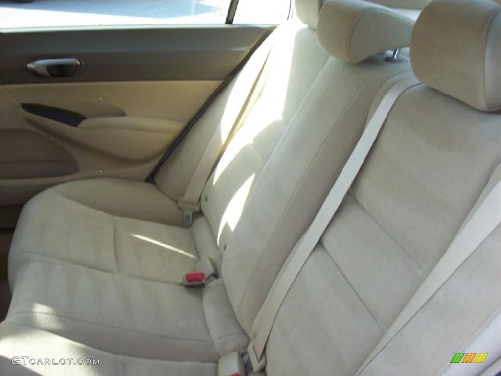 2007 Civic LX Sedan - Taffeta White / Ivory photo #13