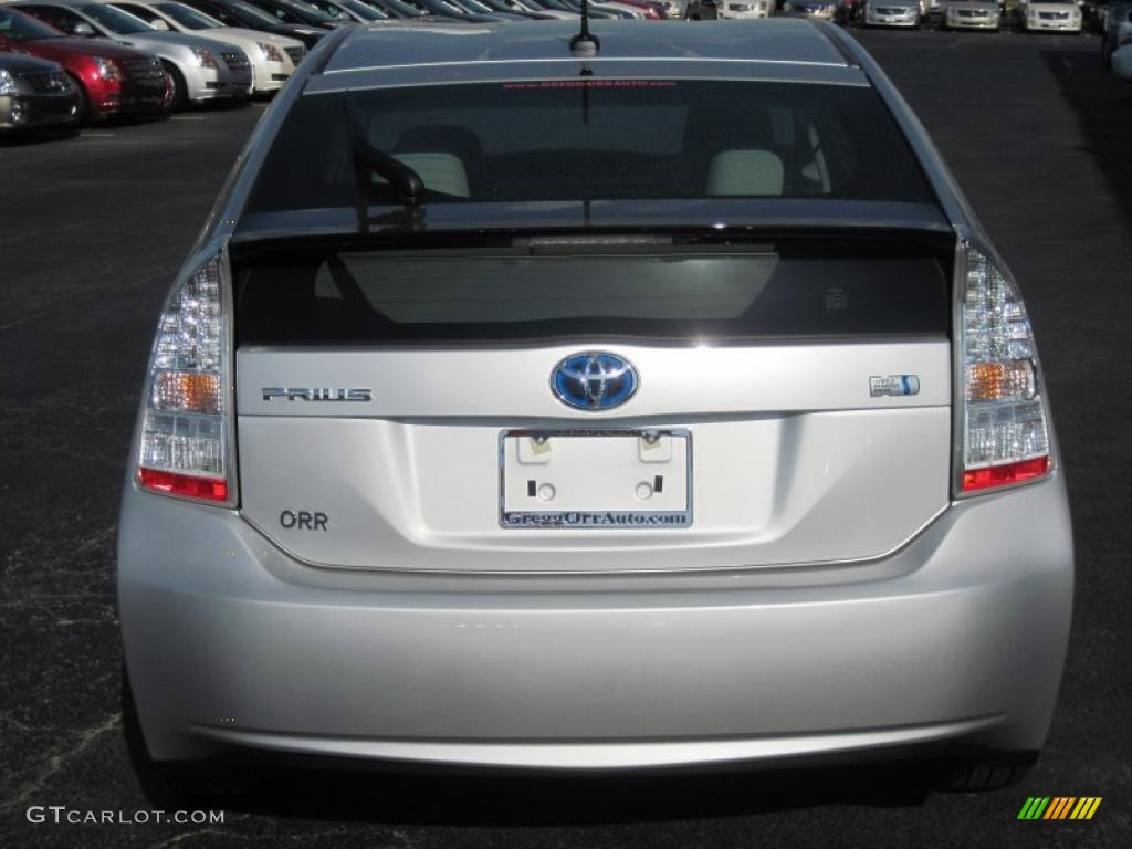 2010 Prius Hybrid III - Classic Silver Metallic / Bisque photo #6