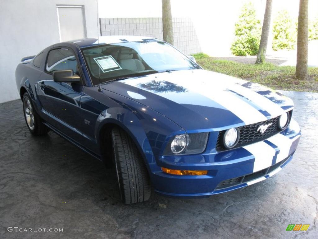 2007 Mustang GT Premium Coupe - Vista Blue Metallic / Light Graphite photo #4