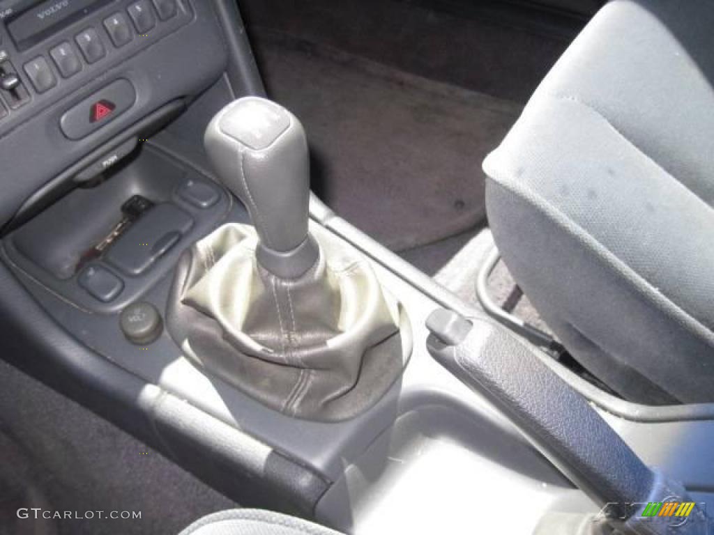 1998 Volvo V70 Wagon 5 Speed Manual Transmission Photo #28609319