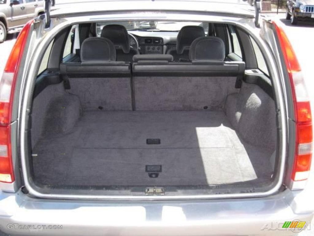 1998 Volvo V70 Wagon Trunk Photo #28609395