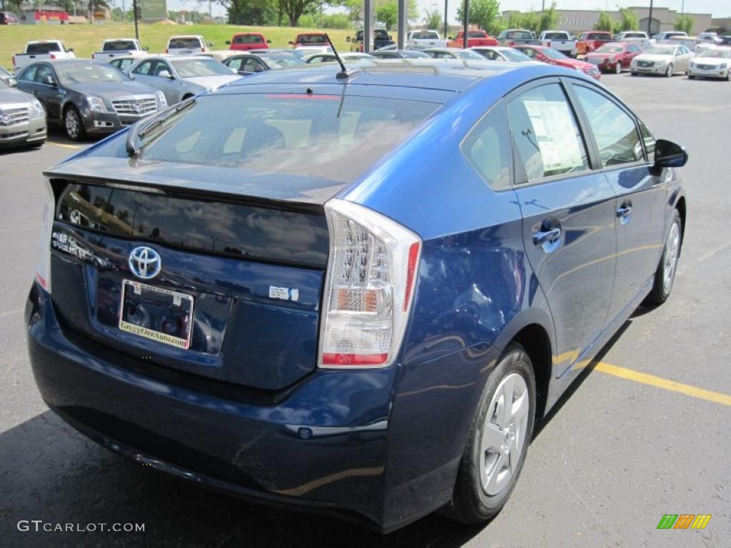 2010 Prius Hybrid III - Blue Ribbon Metallic / Dark Gray photo #6