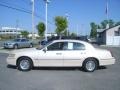 1998 Ivory Pearl Metallic Lincoln Town Car Cartier  photo #2