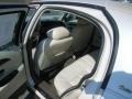 Ivory Pearl Metallic - Town Car Cartier Photo No. 8