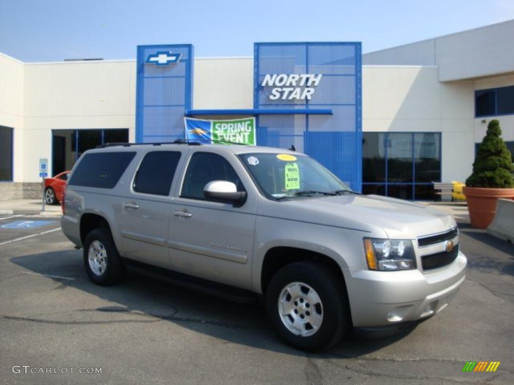 2007 Suburban 1500 LT 4x4 - Silver Birch Metallic / Ebony photo #1